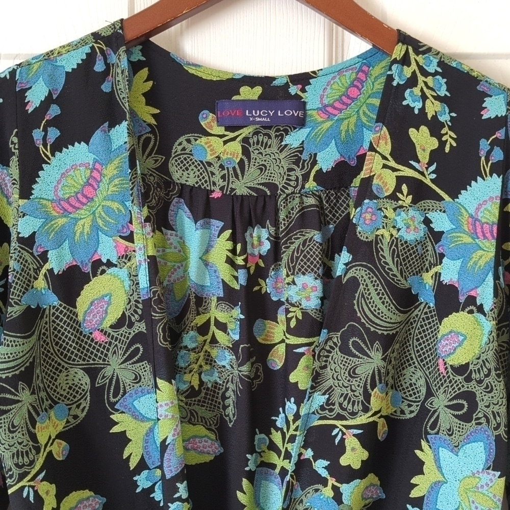 Love Lucy Love The Weekender Floral Tie Front Quarter Sleeve Kimono Cardigan XS - Picture 2 of 14